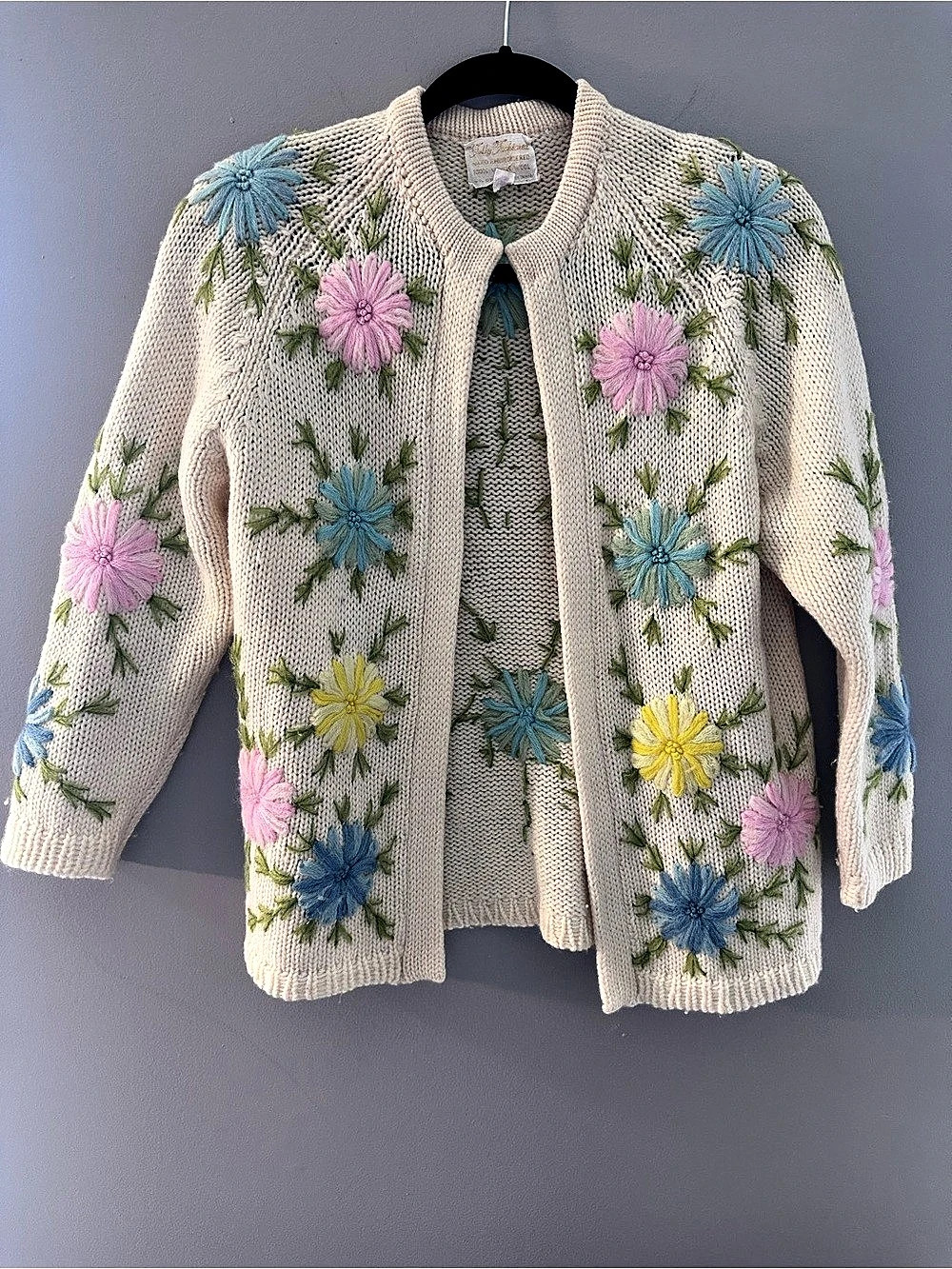 VTG 70s Hand Embroidered Virgin Wool Cardigan Sweater Chunky Floral Pastel Cream